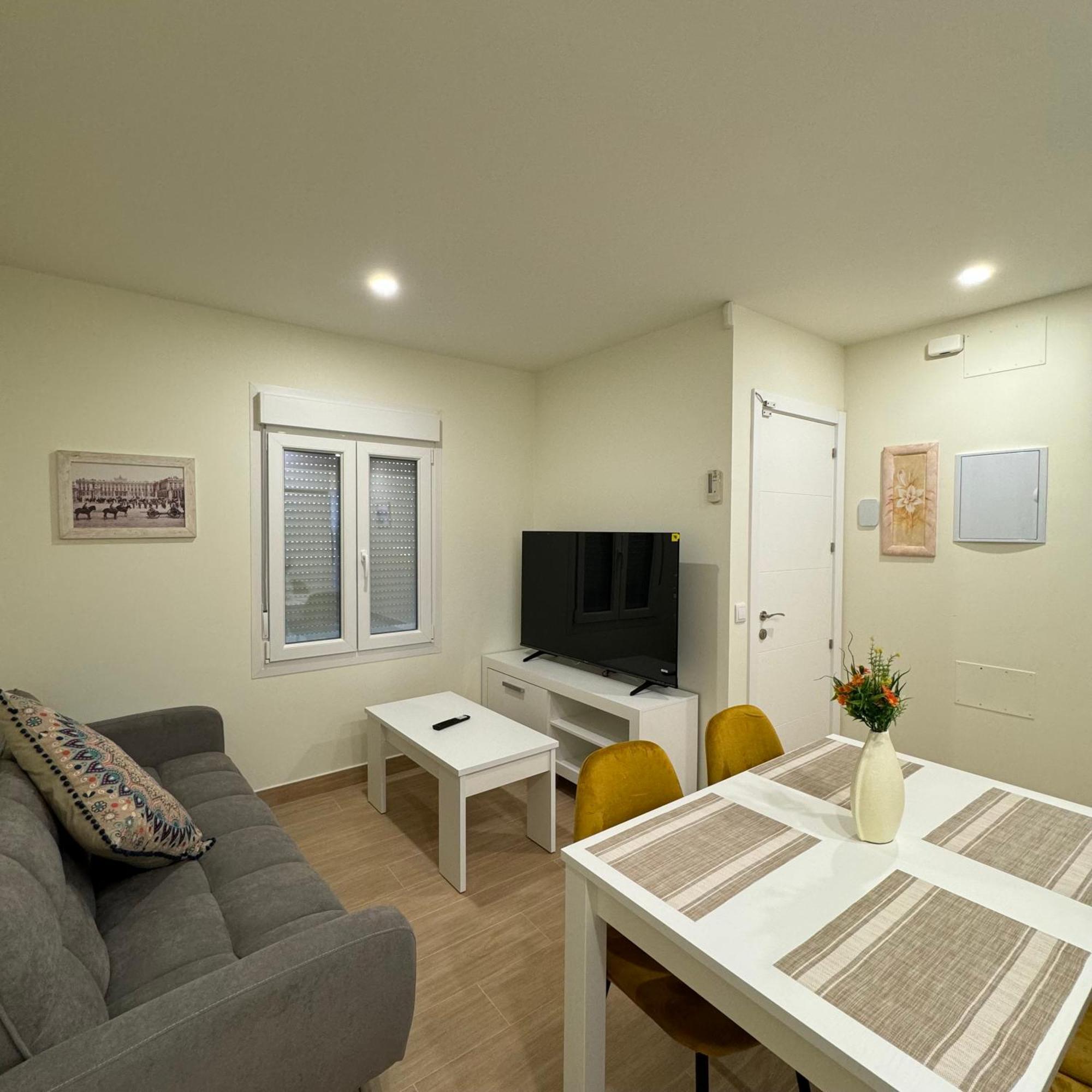 Jardines - Apartamentos & Estudio Ciempozuelos Bagian luar foto