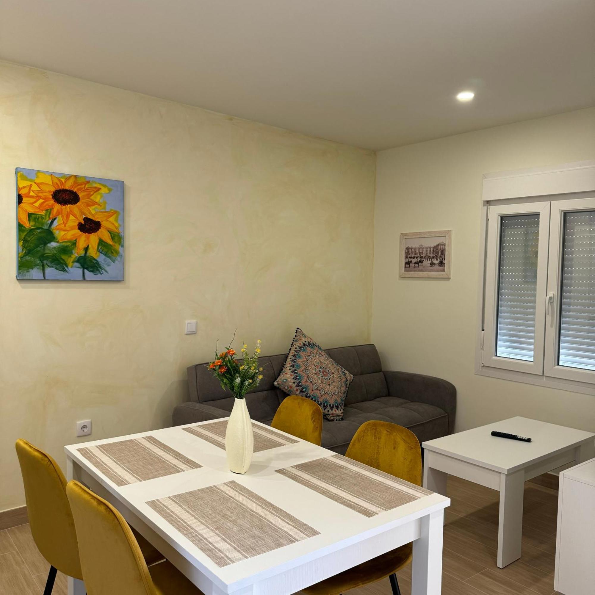 Jardines - Apartamentos & Estudio Ciempozuelos Bagian luar foto